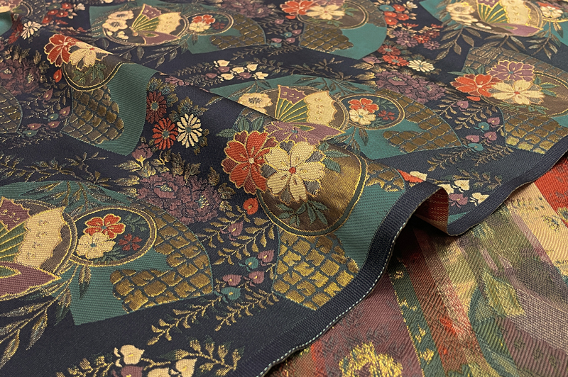 京都西陣織・金襴生地  地紙蝶文（鉄紺）