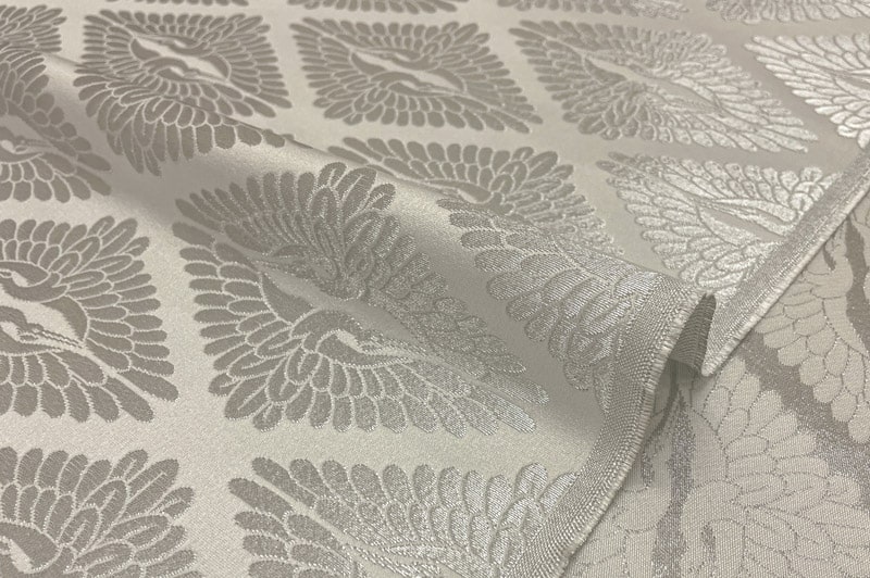 金襴生地 向い鶴(白・銀)