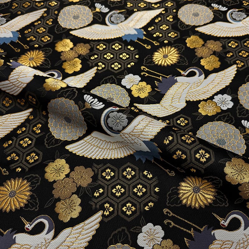 金襴織物 瑞鶴亀甲錦 (黒)流水と菊文様の拡大