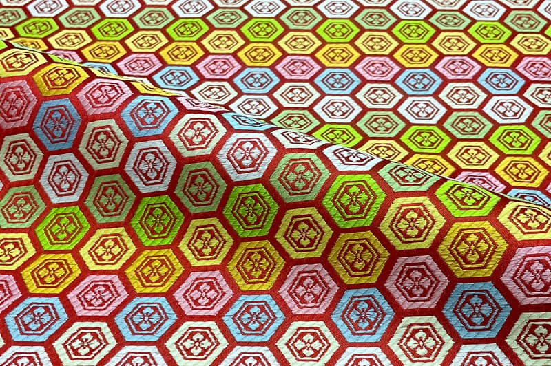 金襴生地 彩錦亀甲 (赤)