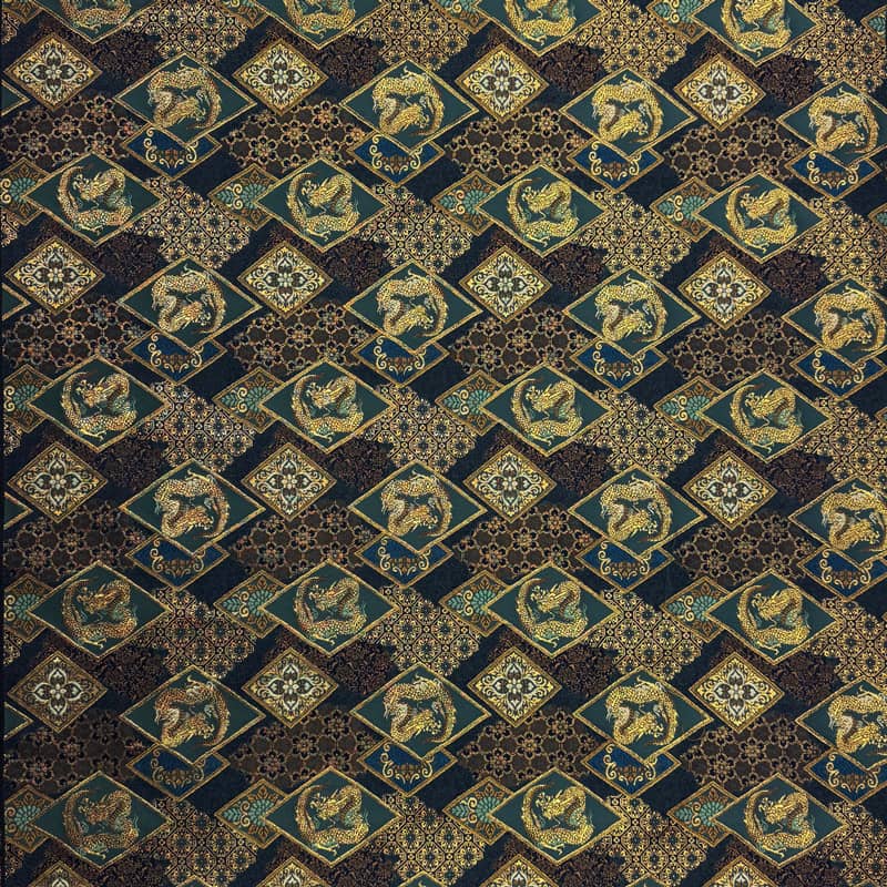 金襴織物 華文地菱龍 (紺) 金糸の光沢感