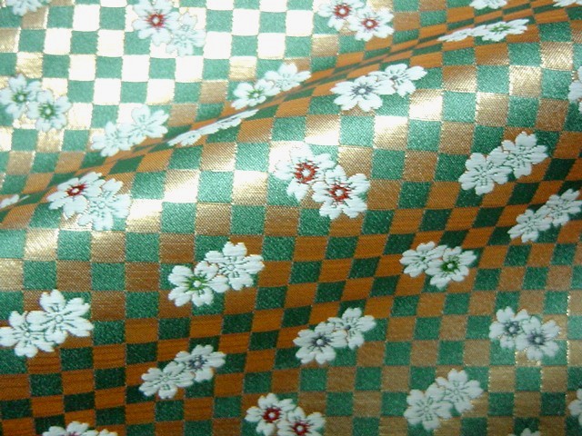 金襴織物 弁慶格子に桜（緑）