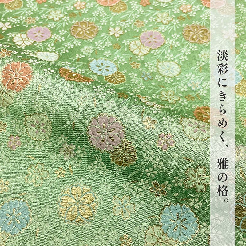 金襴織物 翠霞に舞桜文（若草色） 全体柄の様子