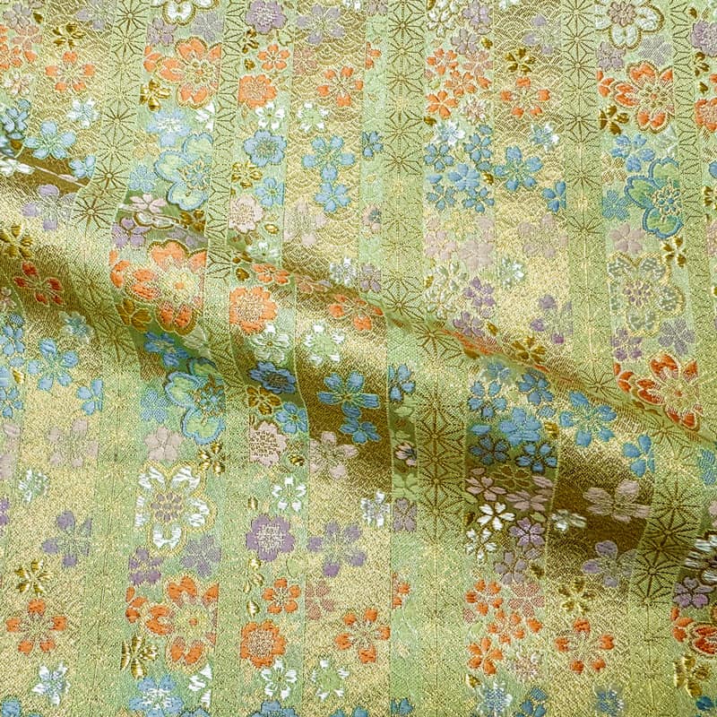 金襴織物 間道に桜（淡緑） 
