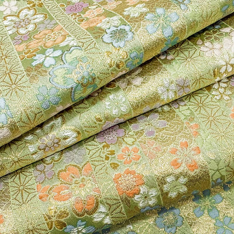 金襴織物 間道に桜（淡緑） 