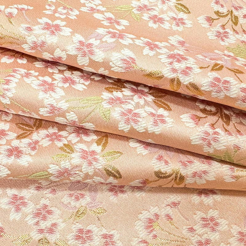 金襴織物 優桜流麗文（全2色） 柄の出方