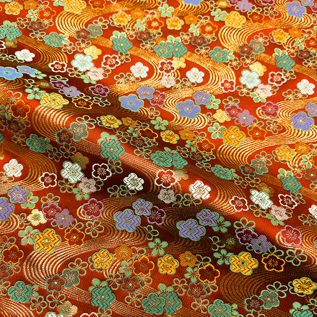 金襴織物 流水梅花文（赤） 