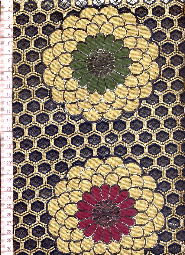 金襴織物 四釜亀甲菊