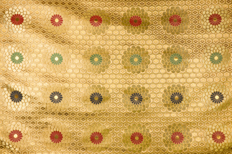 金襴織物 六釜亀甲菊（綴れ金茶）