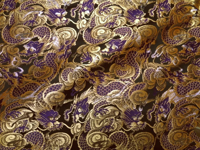 金襴織物  闘龍（紫）