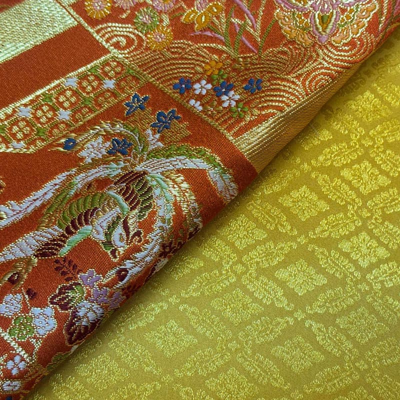 金襴織物 割付菱鳳凰（朱赤） 裏地との組み合わせ例