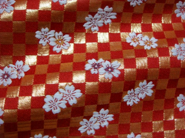 金襴織物 弁慶格子に桜（赤）