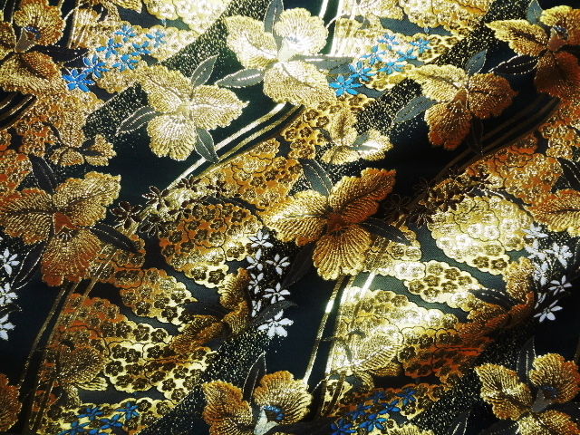 金襴織物 黄金流水文に蘭