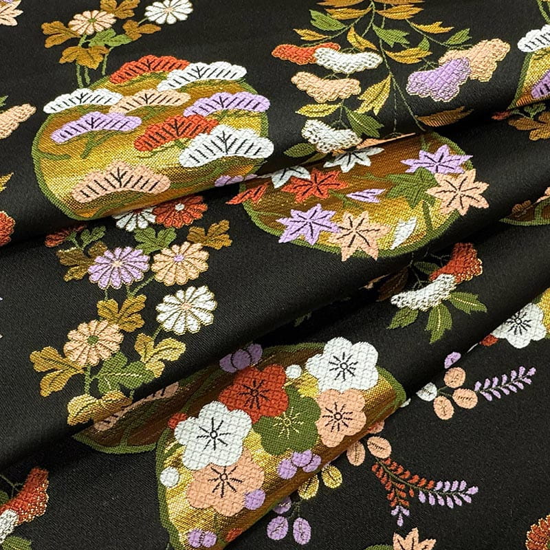 金襴織物 月花梅に秋草（全2色） 柄の出方2色目
