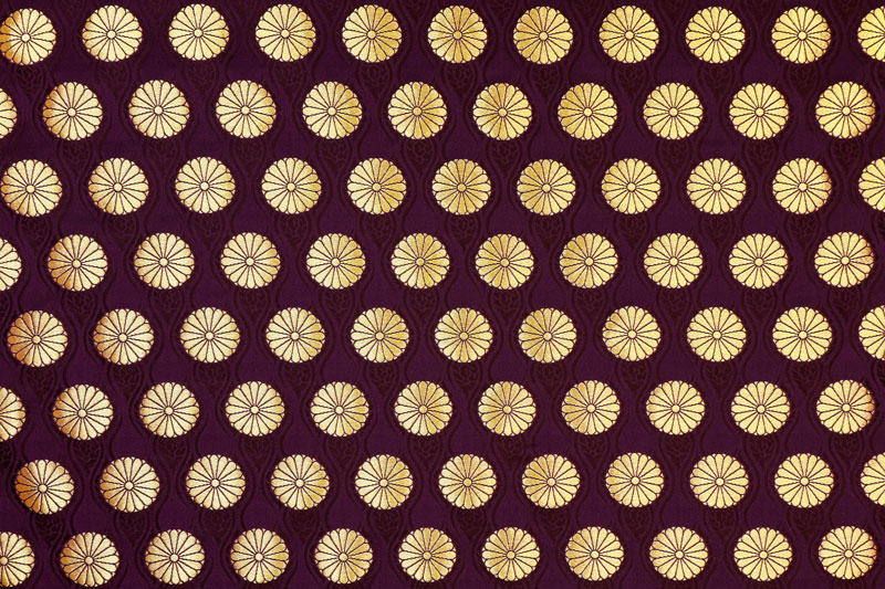 金襴織物 雲立涌菊花文（紫）