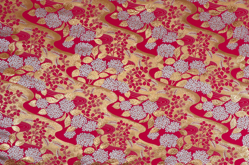 金襴織物 流水に紫陽花文（紅色）