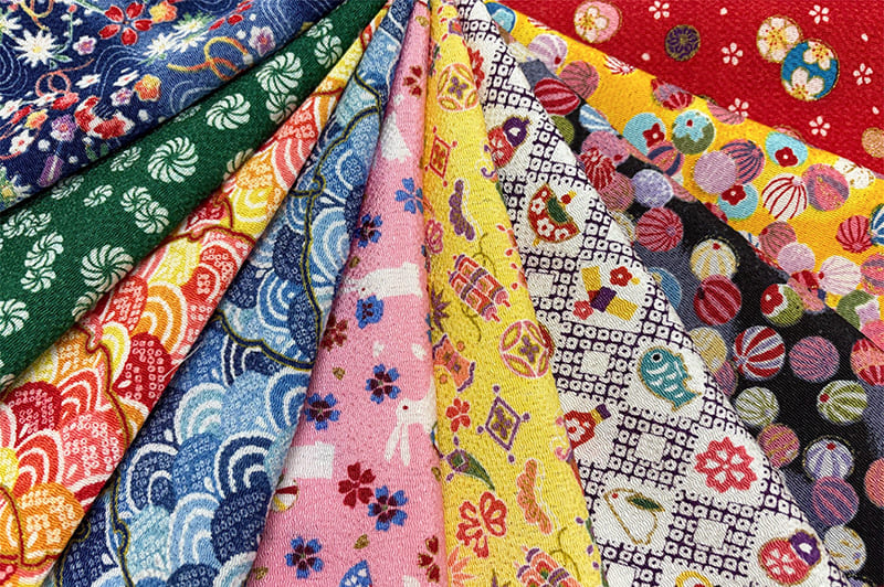 京友禅 金彩ちりめん はぎれ 器物柄10枚セット